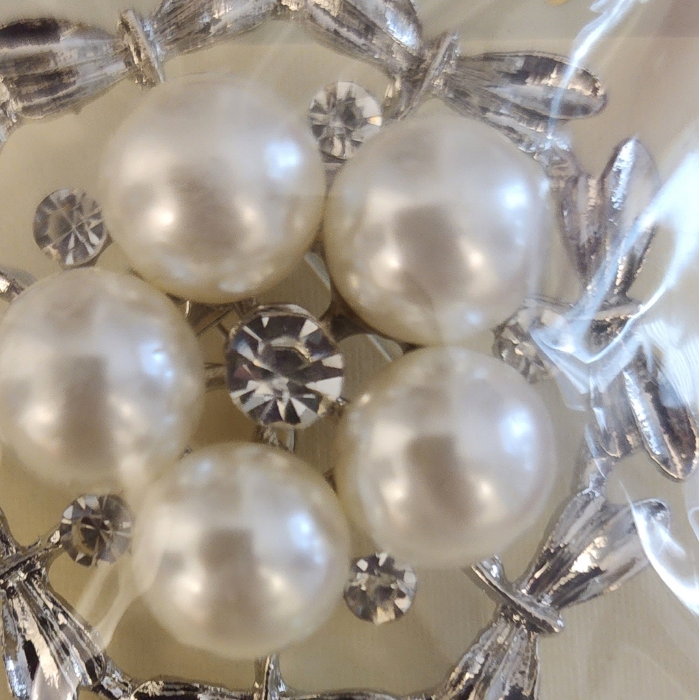 Brooch - Picture 3 of 3